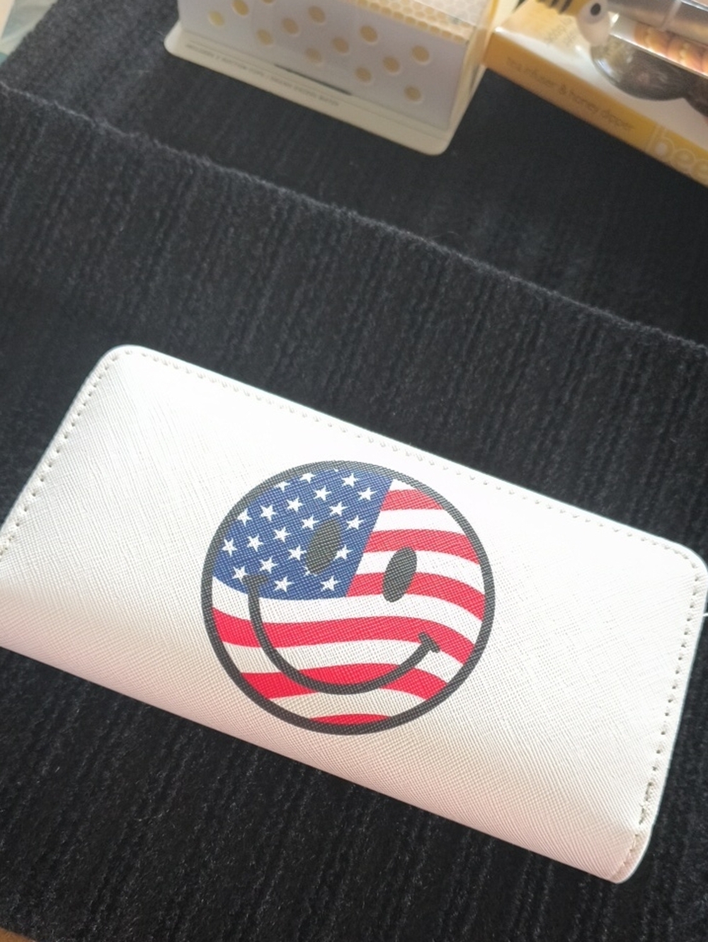 White Wallet with American Flag Smiley Design